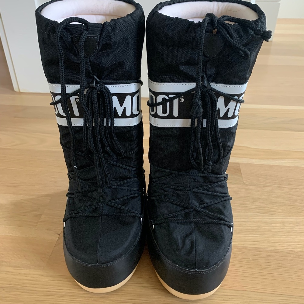 Trendy Black Moon Boots, never worn